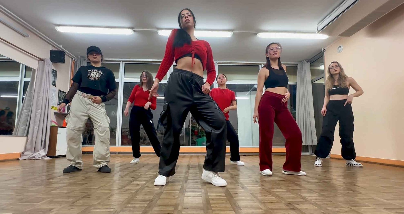 Cours De Danse Kpop Paris